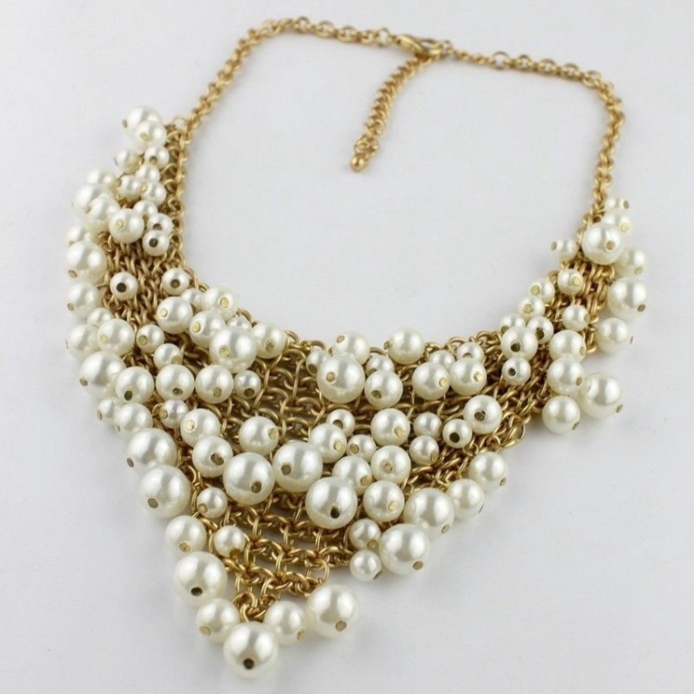 Pearl cluster necklace